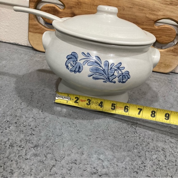 Pfaltzgraff Yorktowne vintage soup tureen - Picture 7 of 16